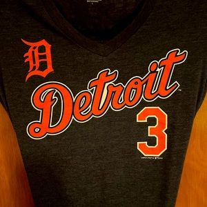 DETROIT TIGERS VNECK tee